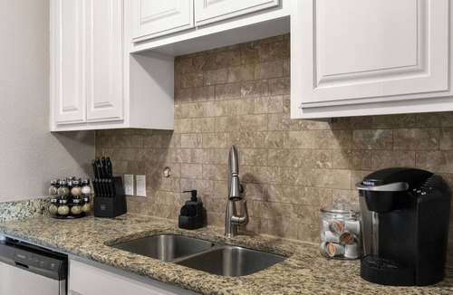 Arlington Apartment | Texas Two-Step Retreat Walk to AT&T & Globe Life
