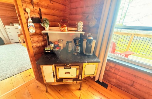 Tobermory Cottage | THaNu Shack - Water's Edge Escape to Tranquility