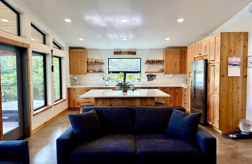 North Douglas House | The Alpenglow: Waterfront Escape Private Hot Tub