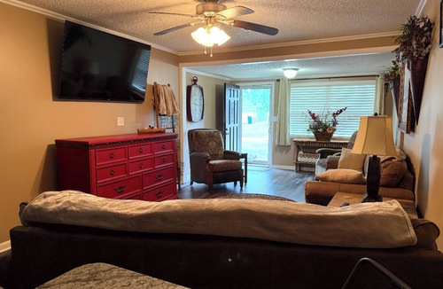 Shawnee House | The Bears Den: In ground storm shelter, Beautiful,comfy,cozy 3 bed 2 bath house