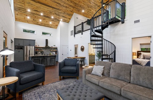 Broken Bow Cabin | The Beary Top! Luxury Family Cabin on 2 Acres!