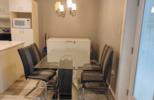 Limoges Apartment | The Beautiful Nubia - 5 Mins Drive to the Calypso Waterpark.