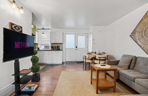 Griffintown Apartment | The Boho Nest Cozy 2BR