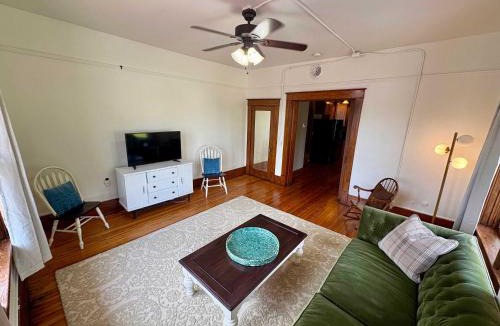 Siloam Springs House | The Broadway #5 at the Historic Connely Harrington