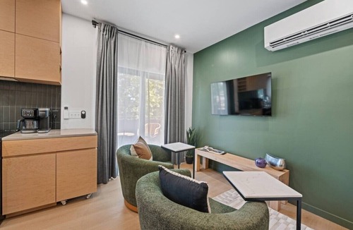 Manhattan Apartment | The Canopy Studio | Nature-Inspired + Walkable