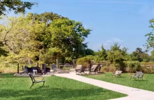 Somerville House | The Center: Marvelous 5-bedroom house for wellness and peace.
