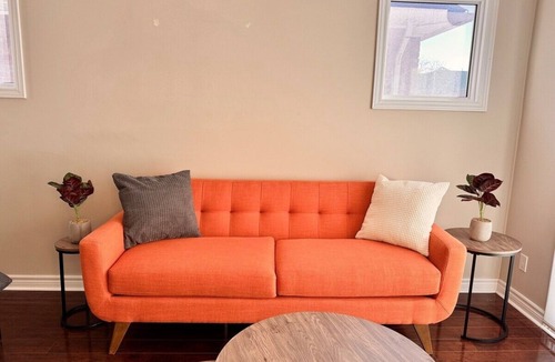 Walkerville House | The Chilver Charm - 2 BED 1 BATH OLE WALKERVILLE DUPLEX