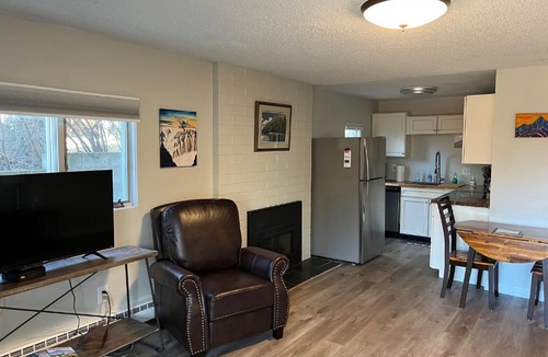 South Addition Apartment | The Chugach at 1400K