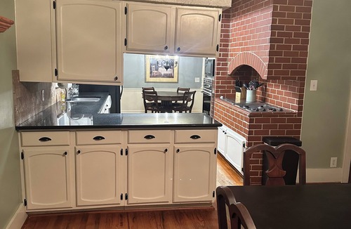Springdale House | The Coffey House Circa 1894 Sleeps 8