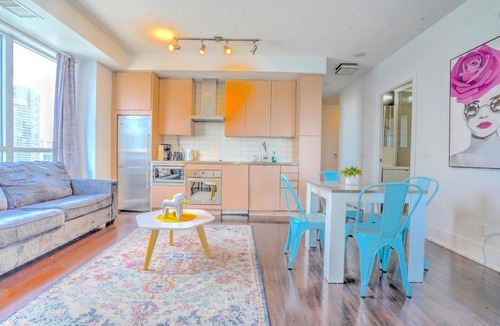 Toronto Entertainment District Apartment | The Diamond 3BD 2BA Luxury Stay CN Tower, MTCC Steps Away