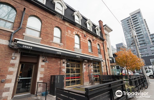 Beaconsfield Village Hotel | The Drake Hotel