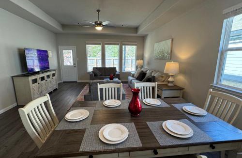 College Station House | The Expo Retreat, Steps to Brazos County Expo