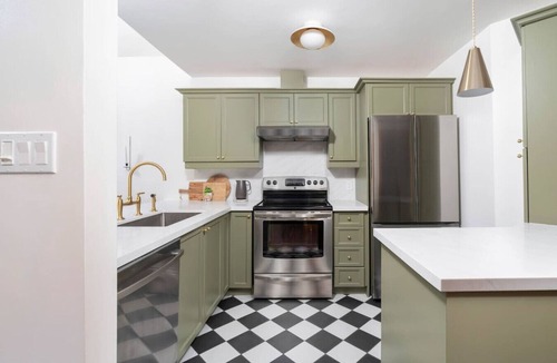 The Blue Mountains Condo | The Fairway: Home with Ski, Golf + Mountain Views