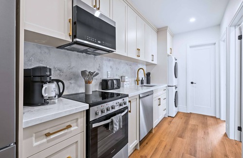Riverdale Hotel | The Gerrard Modern New Walkable City Stay