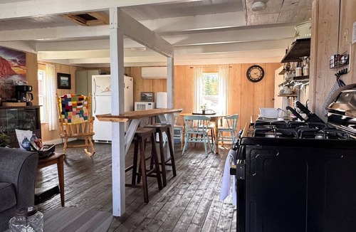 Fortune Harbour House | The Glavine Getaway!