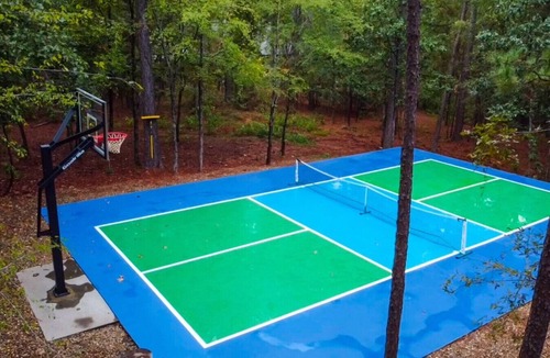 Pickens Cabin | The Grinning Bear|Sleeps 14|Basketball|Pickleball