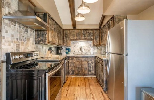 Jones Mills House | The Hideaway - Your Perfect Getaway Vacation