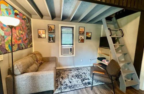 Eureka Springs House | The Holler Cabin
