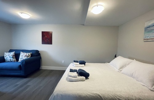 St. Vincent's-St. Stephen's-Peter's River Bed & Breakfast | The Keeper's Kitchen B&B