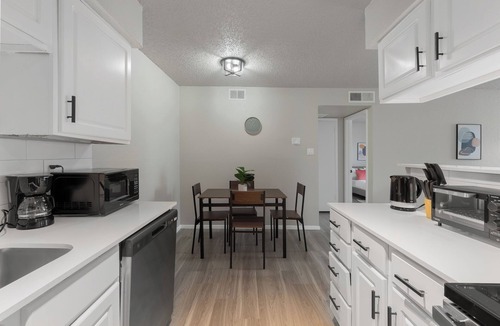 North Arlington Apartment | The Landry 157 | Spacious and Cozy 1 Bedroom 1bth