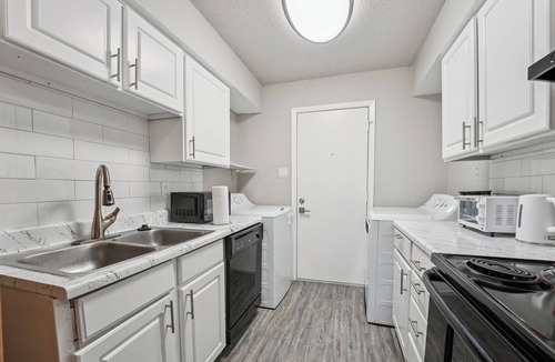 North Arlington Apartment | The Landry 187 | Spacious and Cozy 1 Bedroom 1bth