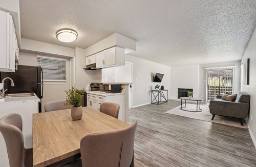 North Arlington Apartment | The Landry 288 | Spacious and Cozy 2 Bedroom 1bth