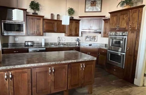 Downtown Apartment | THE LOFT: Best-Kept Secret in Downtown Topeka