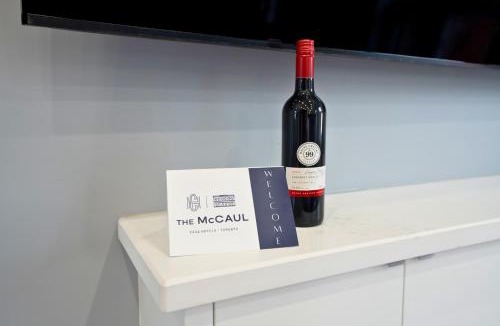 Grange Park Hotel | The McCaul Spacious DT Suite Walk to Kensington