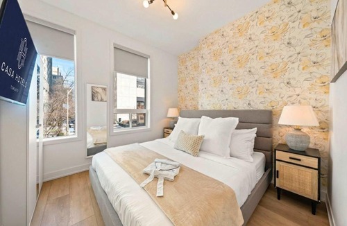Grange Park Hotel | The McCaul Spacious Suite Near Chinatown