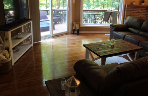 Lafontaine Cottage | The Nest - walking distance to the most beautiful beaches!