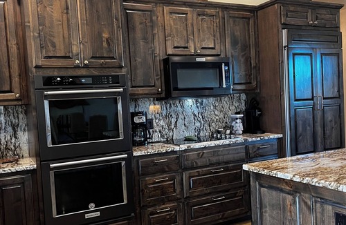 Granbury House | The Oaks, a stunning 2-bedroom 2-bath home on 3 private acres in Granbury