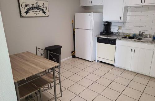 Clovis Apartment | The Oasis - C