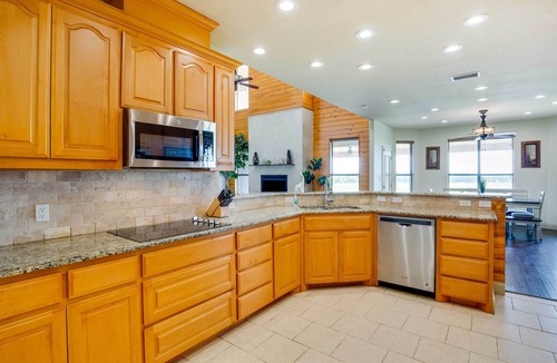 Westminster Cottage | The Oasis Ranch 20-acre Ranch in Whitewright!