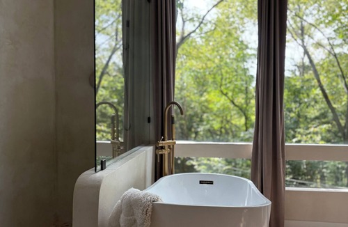 Grantville Bed & Breakfast | The Pair Tree BnB A Romantic Retreat in the trees