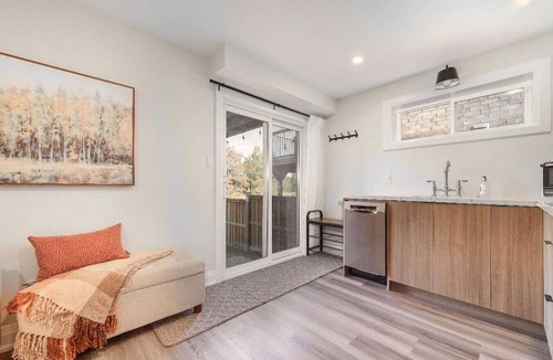 Kitchener Condo | The Parkvale Home - Cozy 1BR with Stunning View!