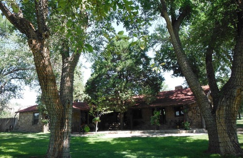 Palisades Bed & Breakfast | The Piñon Cabin at Starlight Canyon Bed & Breakfast