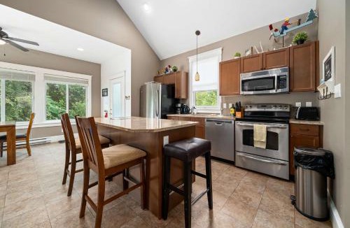 Cherry Valley House | The Pronghorn - 97 Butternut