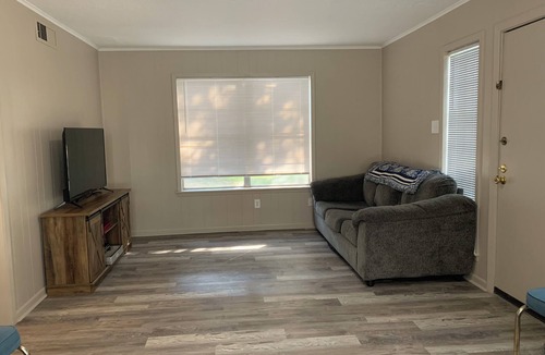 Bryan House | The Purple Cottage - 2 Bed 1.5 Bath in Bryan, TX