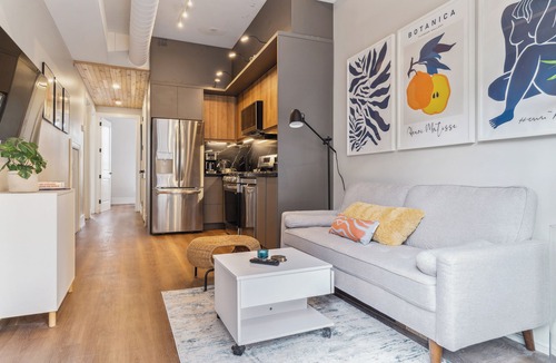 Parkdale Hotel | The Queen's Griffen