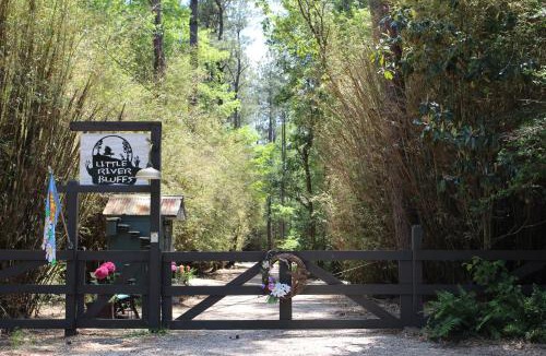 Folsom Bed & Breakfast | The River Chalet