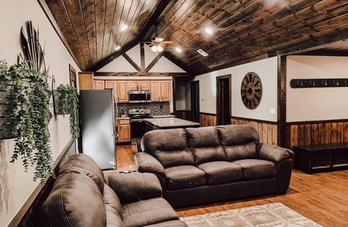 Sulphur House | The Rustic Gem! 3 Bedroom/2 Bath House