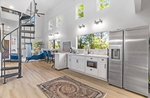 Paige Cabin | The Sky Castle | 3 Beds 2 Baths