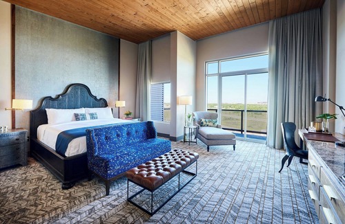 College Station Hotel | The Stella Hotel, Autograph Collection