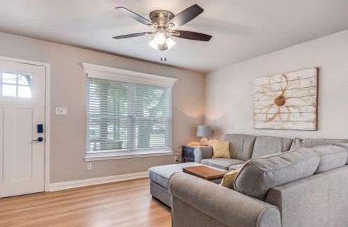 Roanoke House | The Texas Get-Away