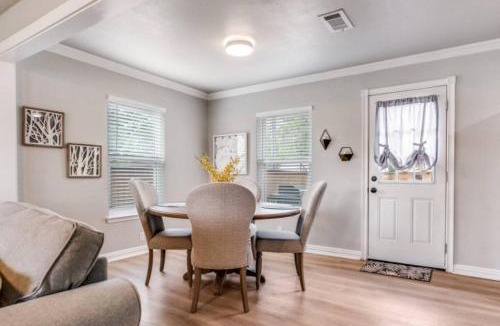 Roanoke House | The Texas Get-Away