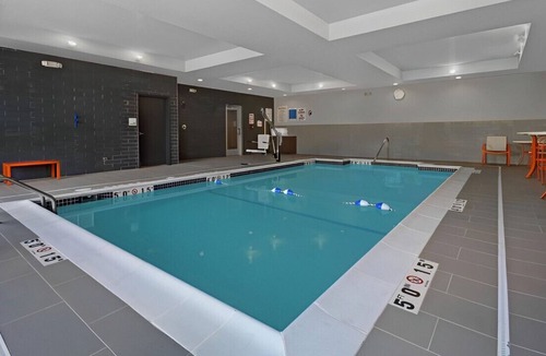 Walker House | The Ultimate Luxury Getaway with Modern