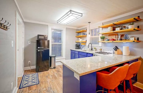 Ashdown House | The WhistleStop Cottage - Duplex Suite A