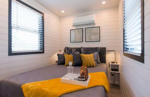 Waco House | The Zephyr Modern Luxe Container Home