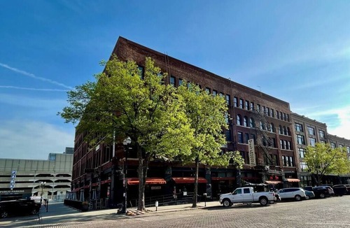 Old Market Apartment | This serviced apartment is a 2 bedroom(s), 2 bathrooms, located in Omaha, NE.