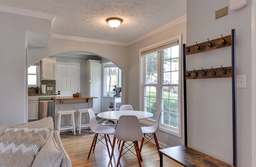 Aksarben - Elmwood Park House | Three Bedroom Aksarben Cottage